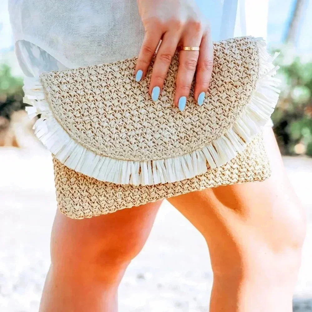 NWOT - Beachly - The North Shore Tropical Lined Clutch
